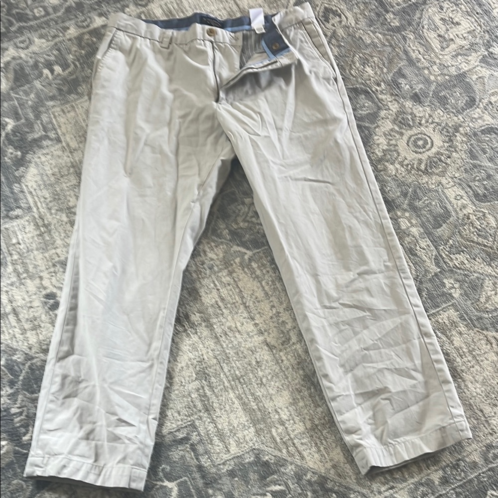 Men's Banana Republic size 36/32 khaki Emerson chinos